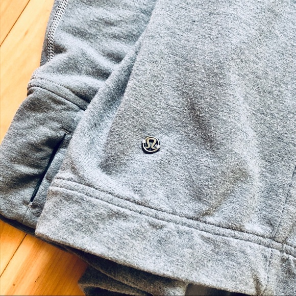 LULULEMON French Terry Wrap (wear 2 ways) - size 6 - Picture 4 of 8